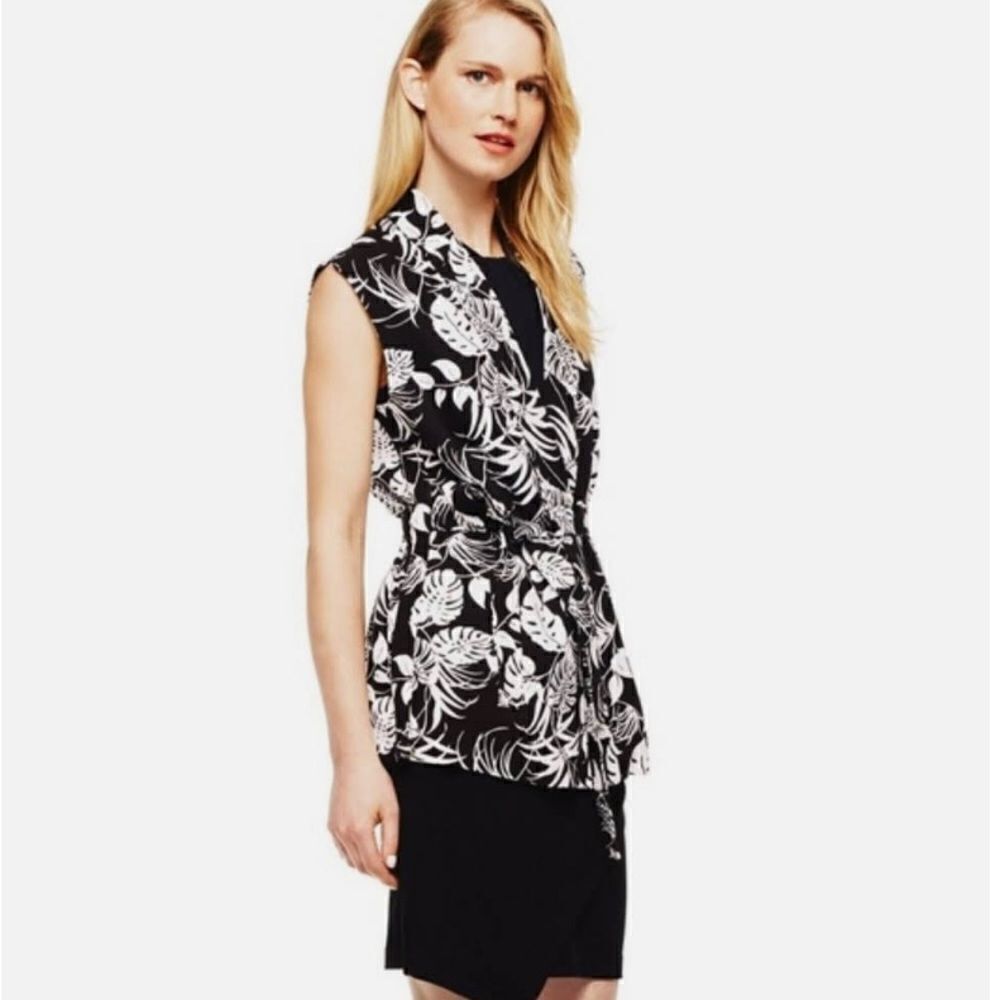 Vince Camuto White Black Tropical Print Belted Vest Size S